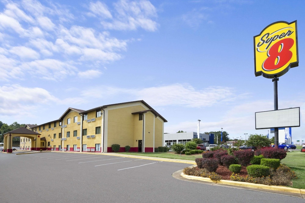 Red Roof Inn Huntsville, AL image