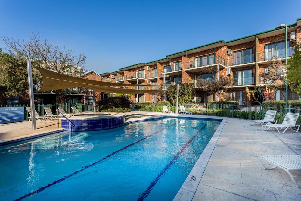 Perth Ascot Central Apartment Hotel 27/68
