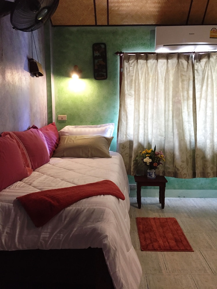 Shanti Lodge Bangkok 33/70