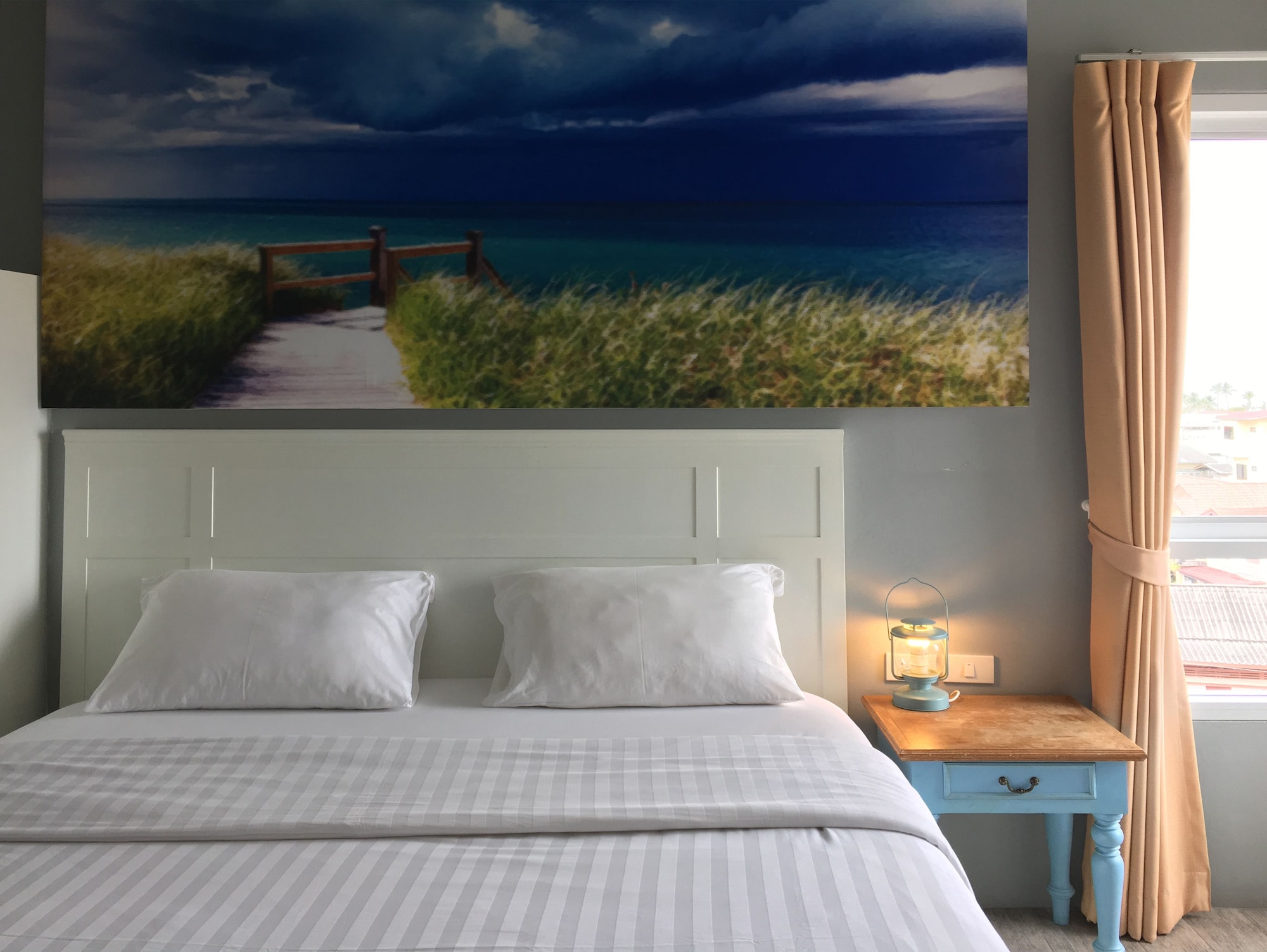 DELUXE, SEA VIEW