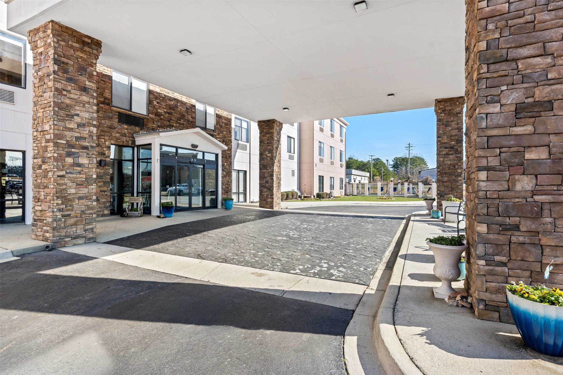 Comfort Suites CS-SU Cullman I-65 Exit 310 32/33