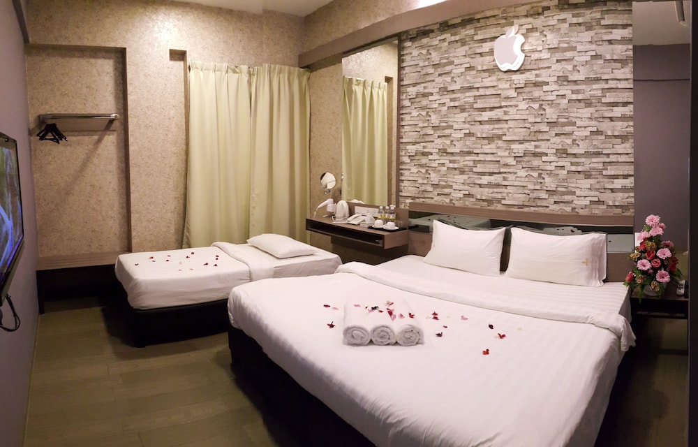 Hotel Golden View Nilai 6/25