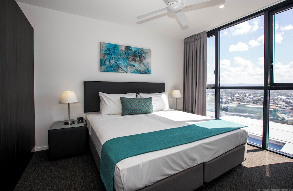 1 Bedroom, King Bed