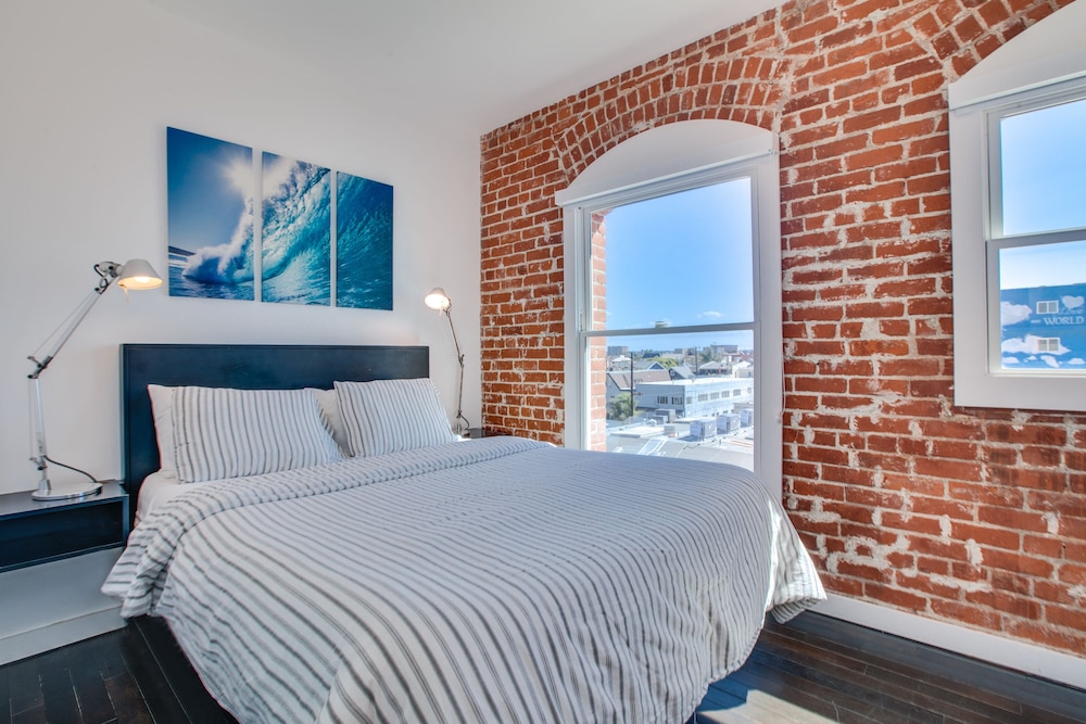 1 Bedroom, Suite, Beach Front, Ocean View