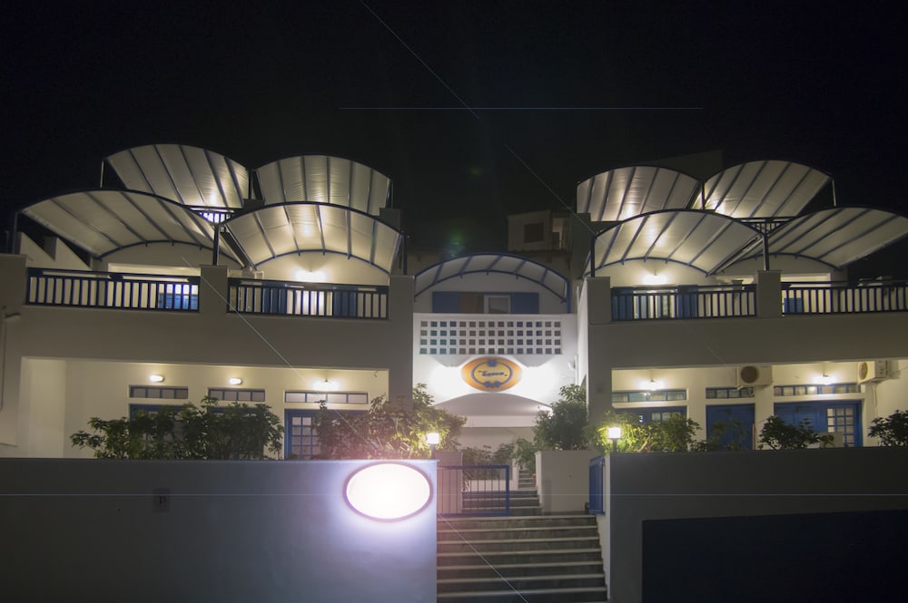 Erato Apartments 2/28