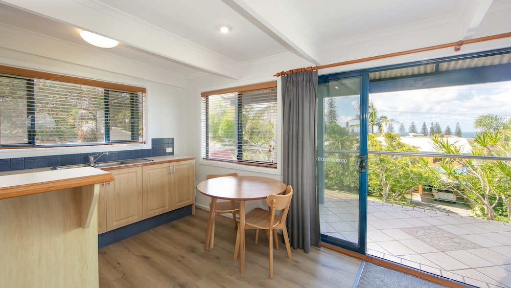 CLUB YAMBA LUXURY HOLIDAY VILLAS 30/64