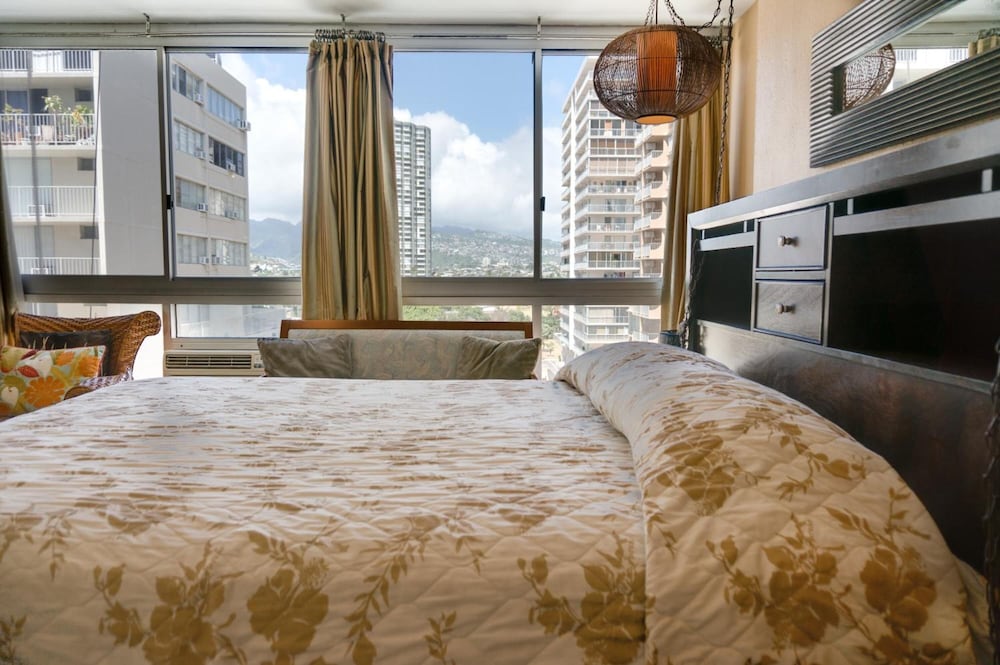 Castle Waikiki Grand Hotel 42/70