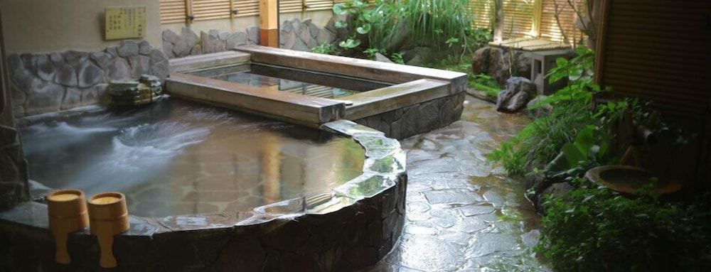 Yamashiro Onsen Ryokan Tatami 13/32