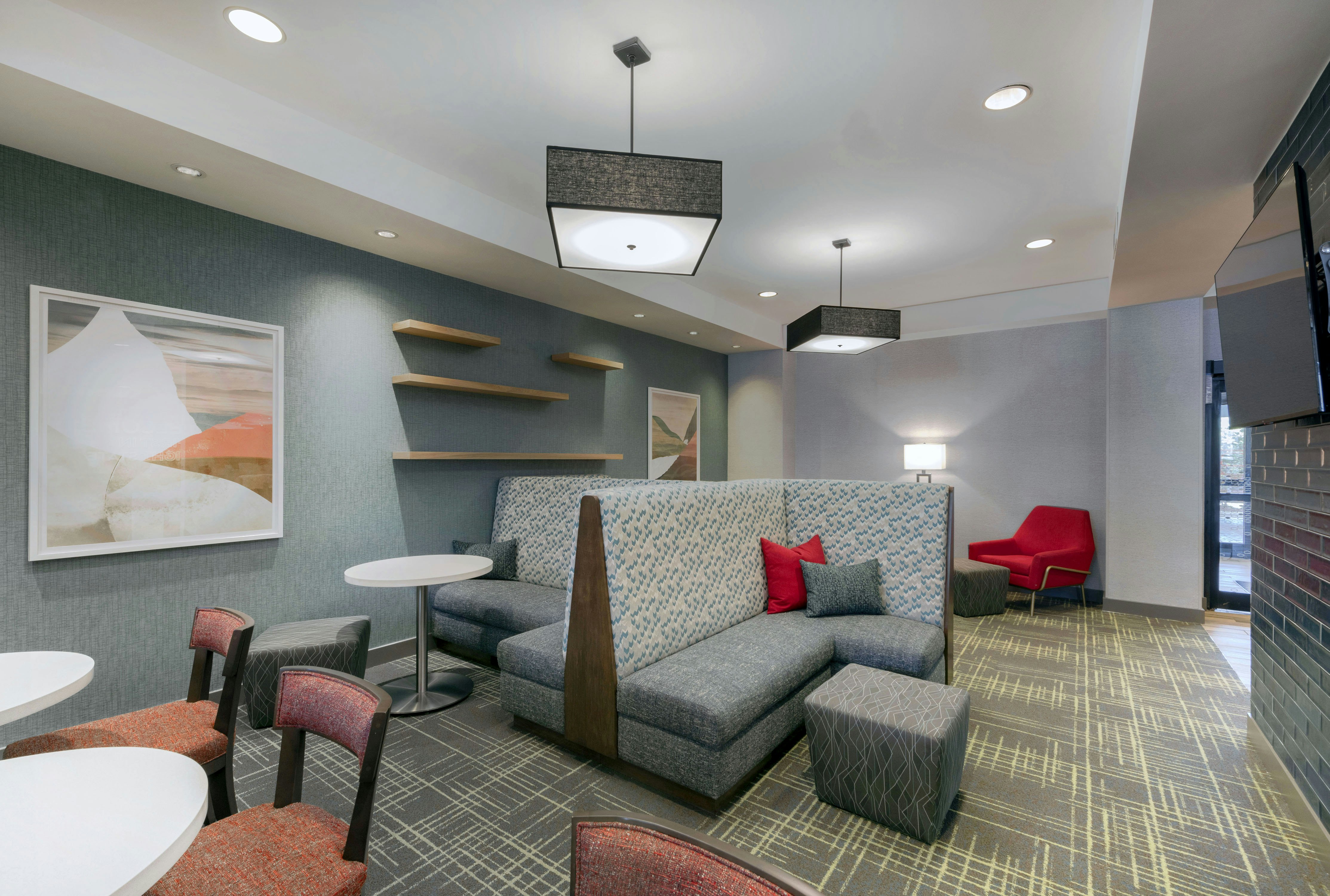 Hampton Inn & Suites Burlington NC 30/66