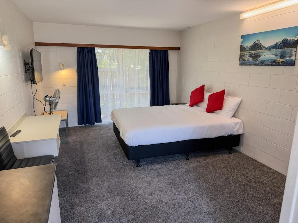 Midway Pacifica Lodge 30/62