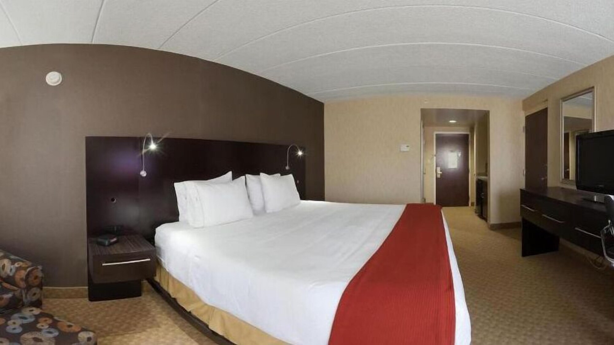 غرفة قياسية بسرير كوين لذوي الإعاقة، Holiday Inn Express Hotel And Suites Dover 2/4