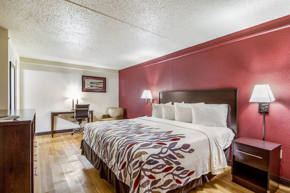 Red Roof Inn Houston East - I-10 11/26