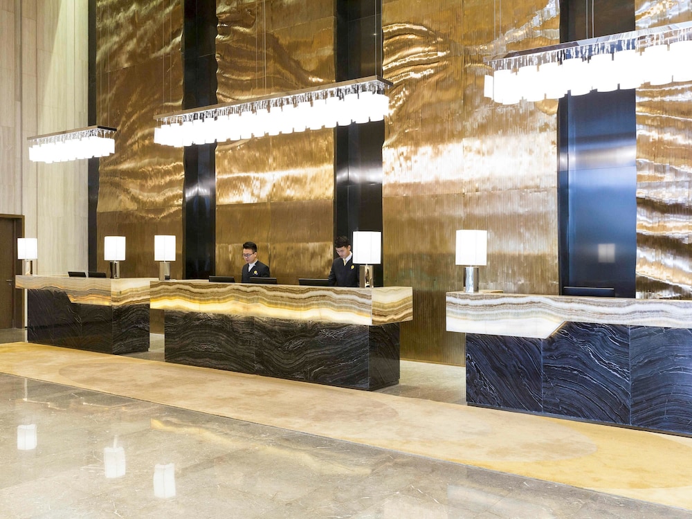 Novotel Rizhao Suning 7/73