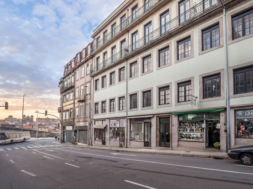feel porto historical flats