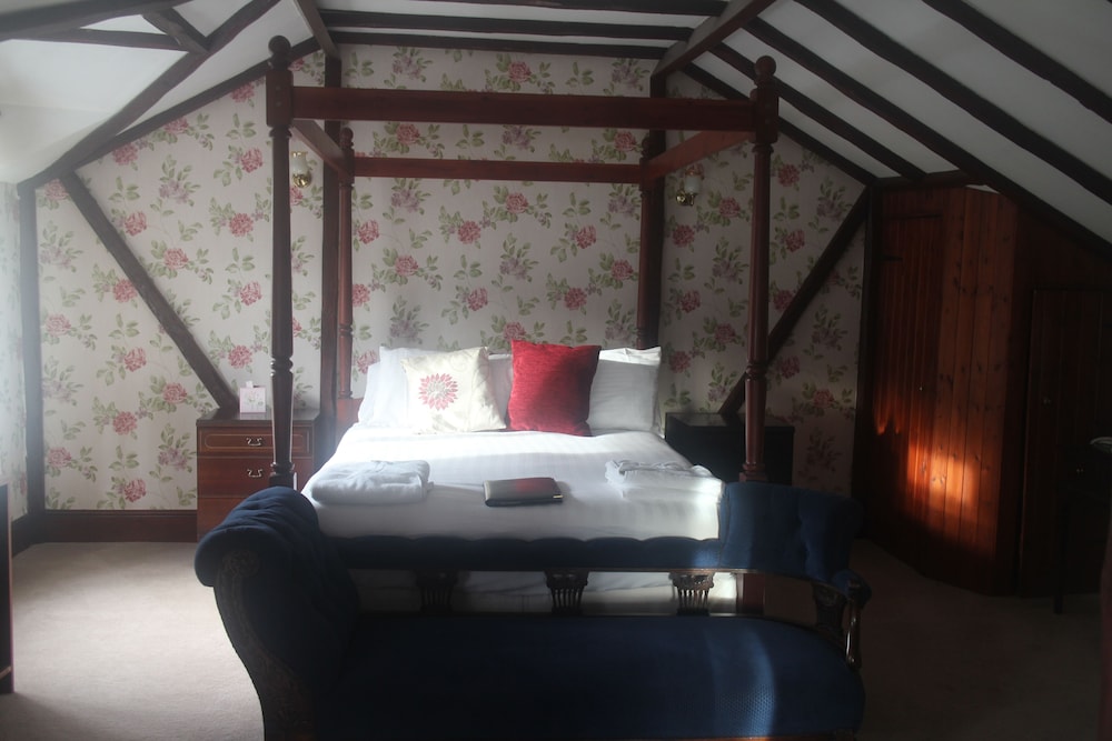 Double Bed