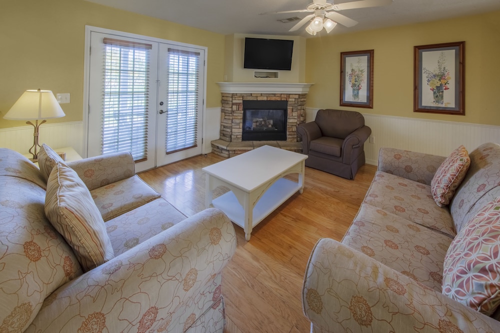 Holiday Inn Club Vacations Piney Shores Resort Lake Conroe 32/68