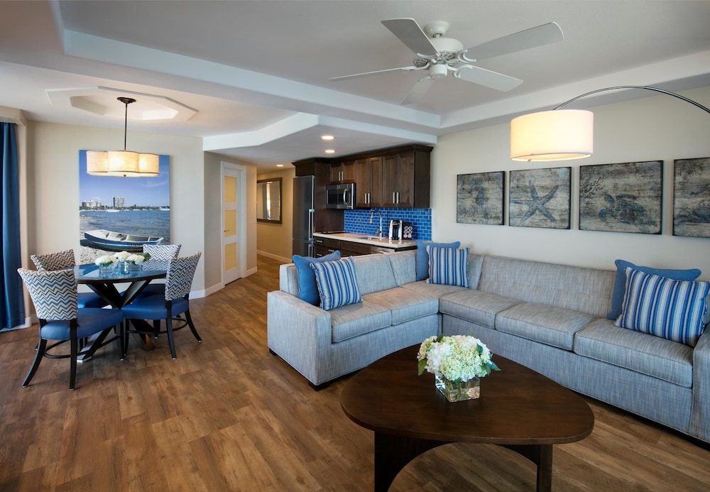 Lido Beach Resort 26/50