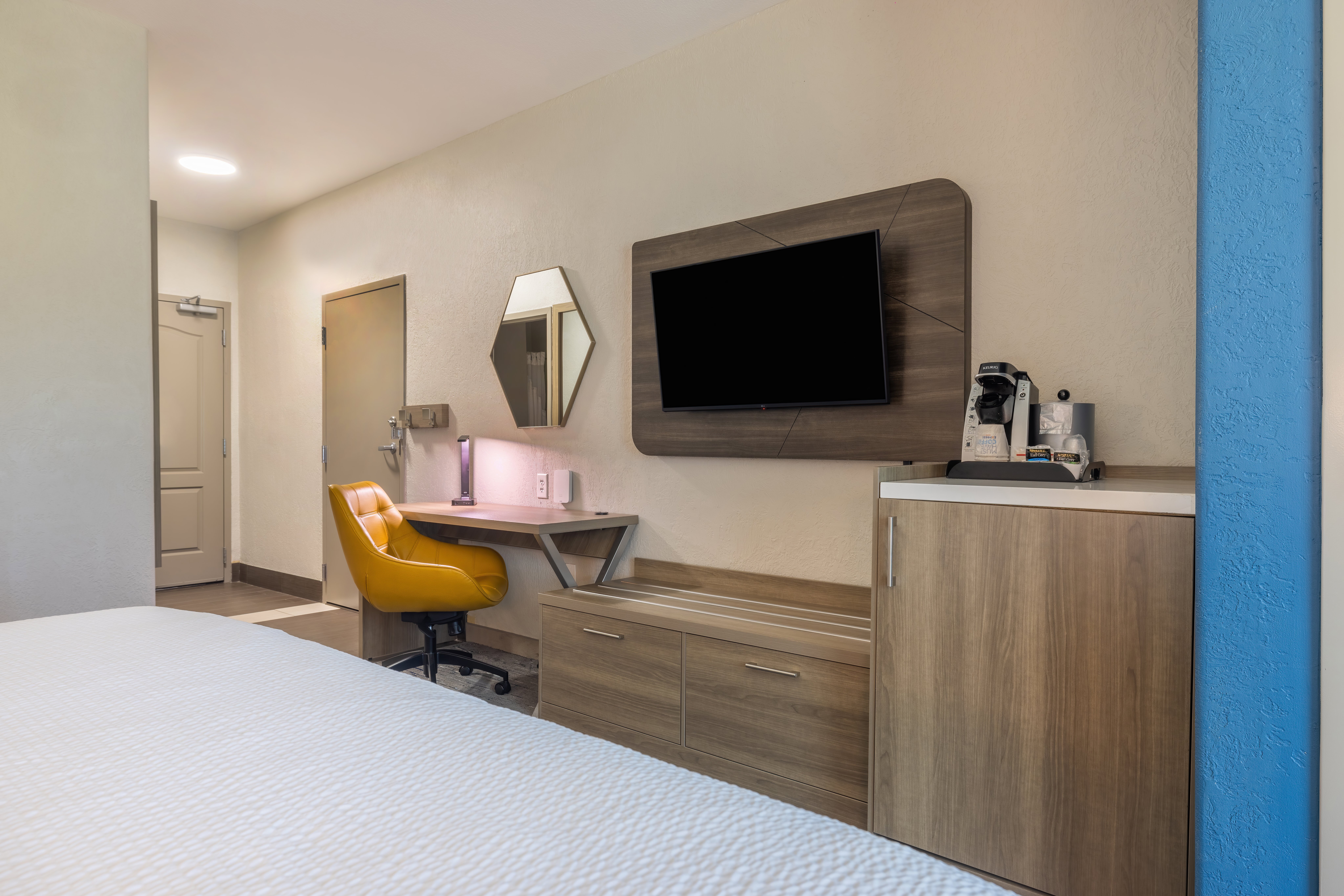 Holiday Inn Express Hotel Suites Kansas City Airport 28/72