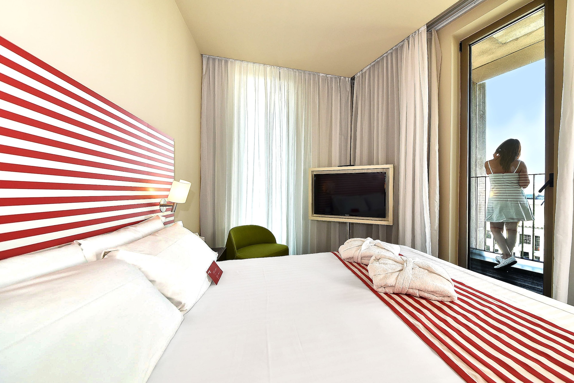 ROOM, SINGLE, DOUBLE BED, BALCONY