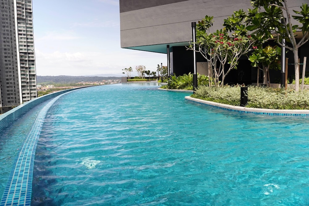 Wyndham Grand I-City 54/60