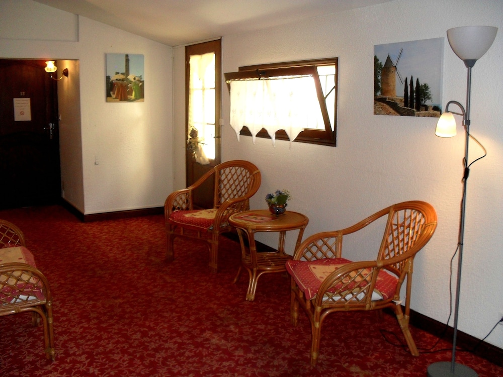 HOTEL DES GRANGES 26/47