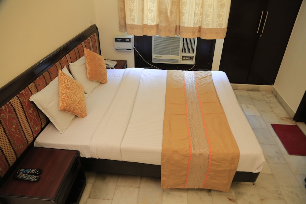 Sundeep Inn 20/46