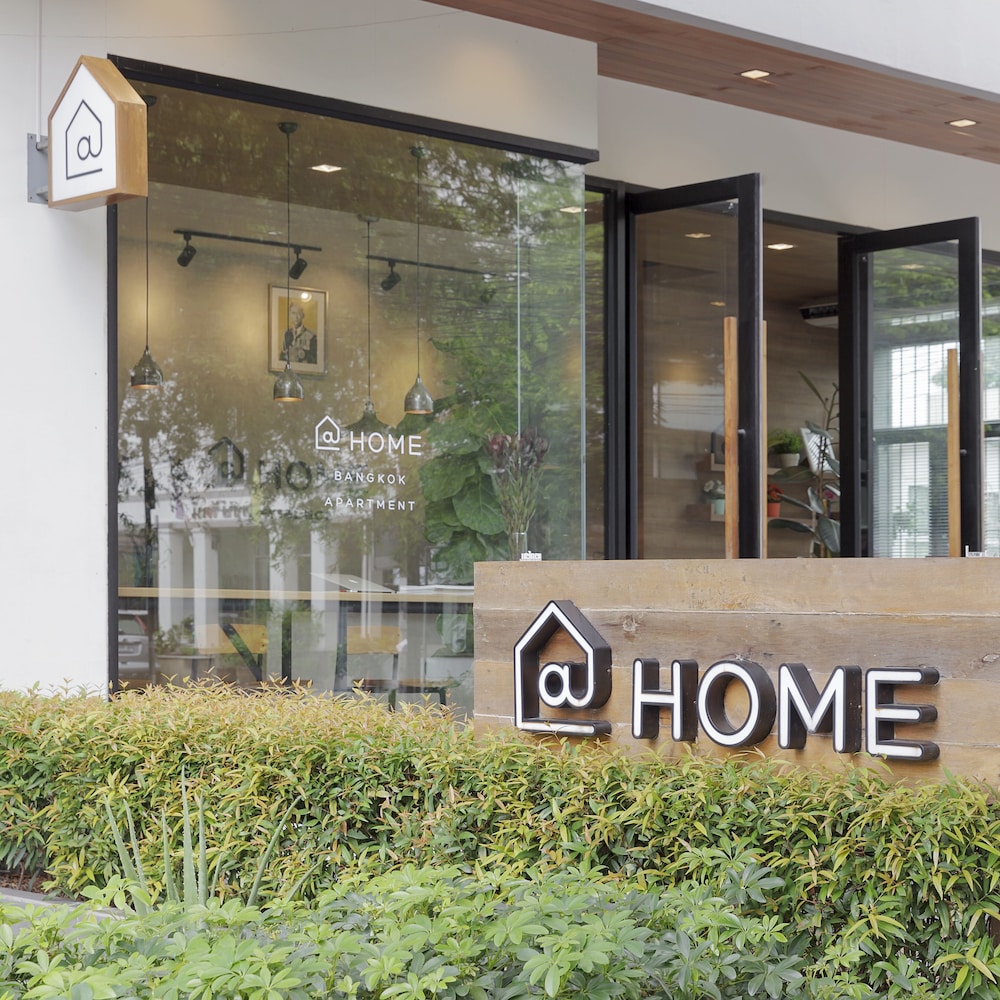 @Home Residence 6/49