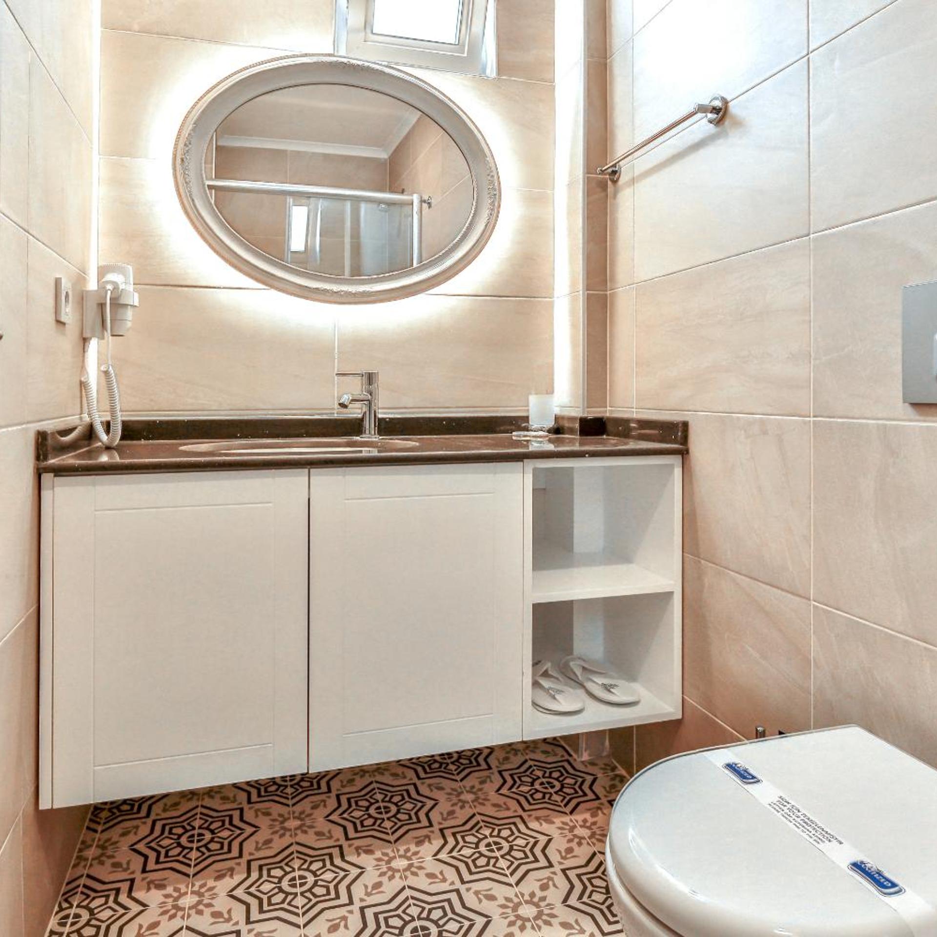 Oreo Hotel 74/74