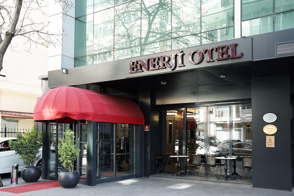 Enerji Hotel 5/46