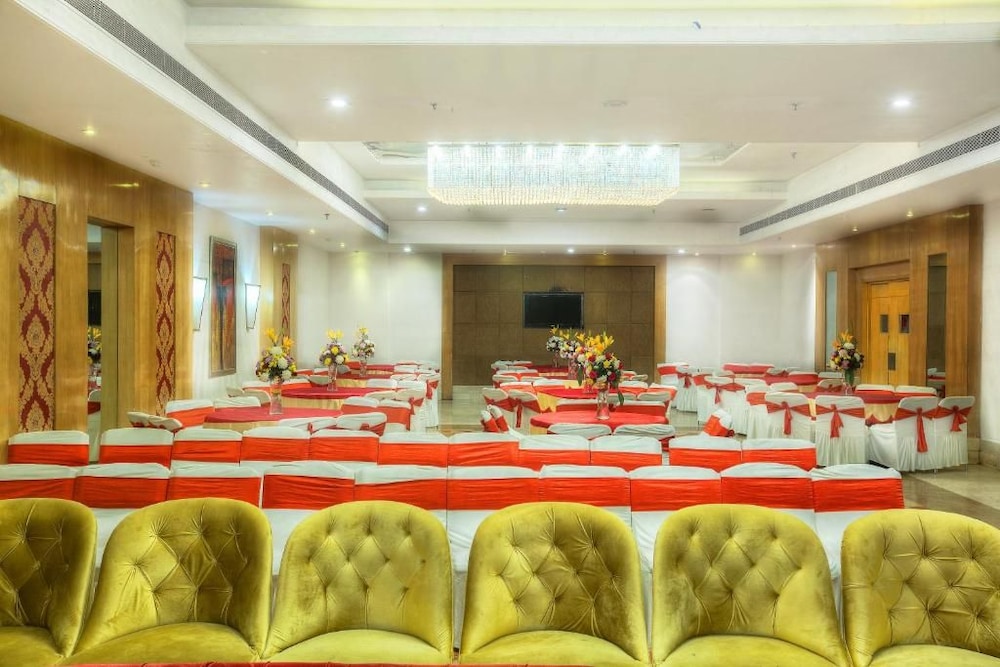 Hotel Western Court Panchkula 43/50