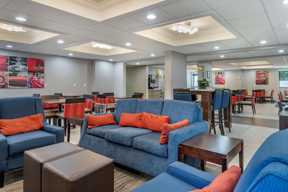 Spark by Hilton Dearborn Detroit 21/31