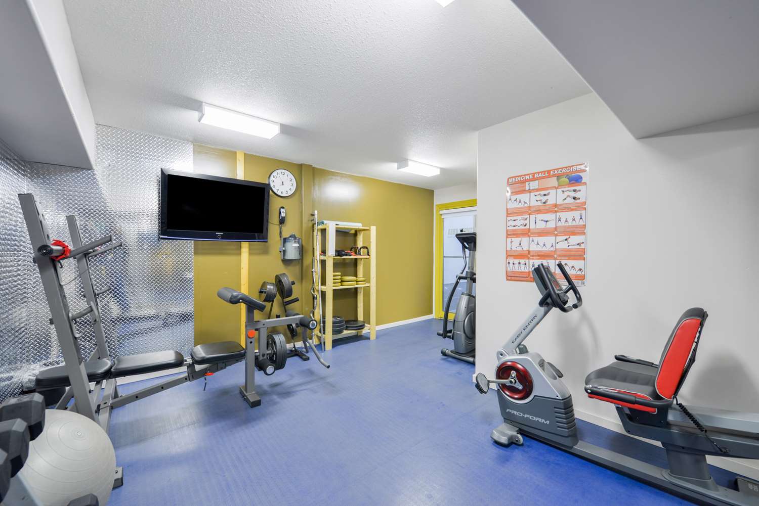 Days Inn by Wyndham Valemount 13/20