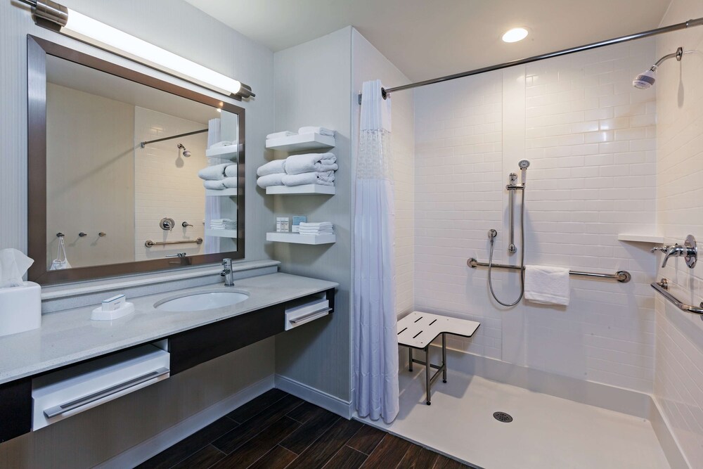 Hampton Inn and Suites Claremore Ok 27/71