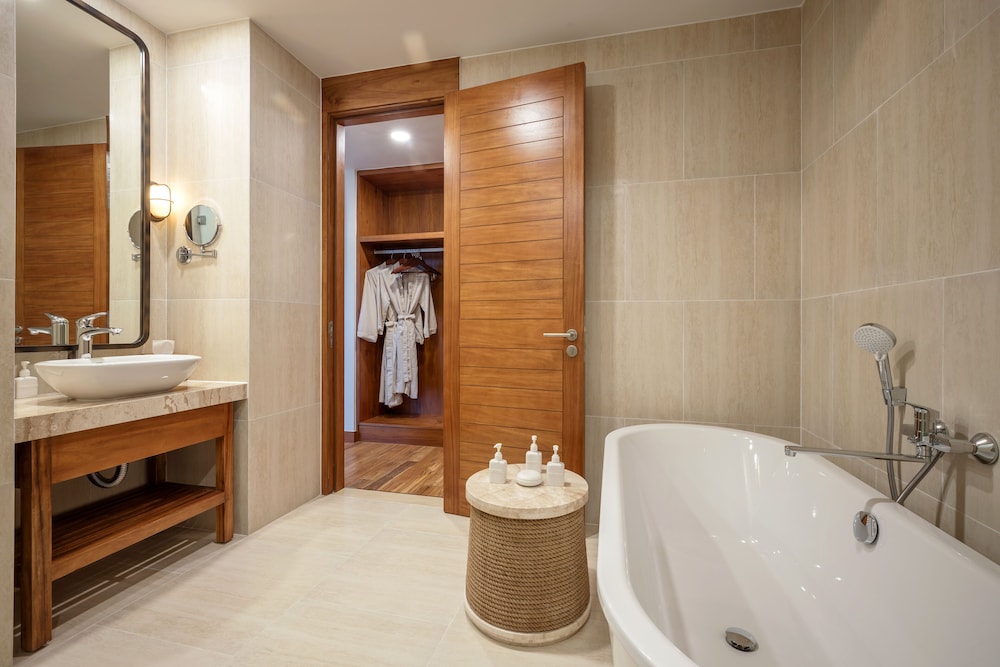 Ana Mandara Cam Ranh 48/48