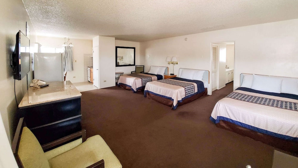 Magnuson Hotel Sierra Vista 16/36