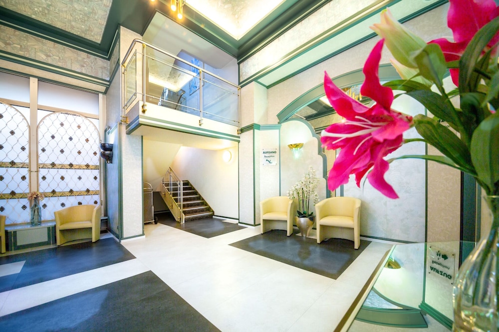 Best Living Hotel Arotel 11/67