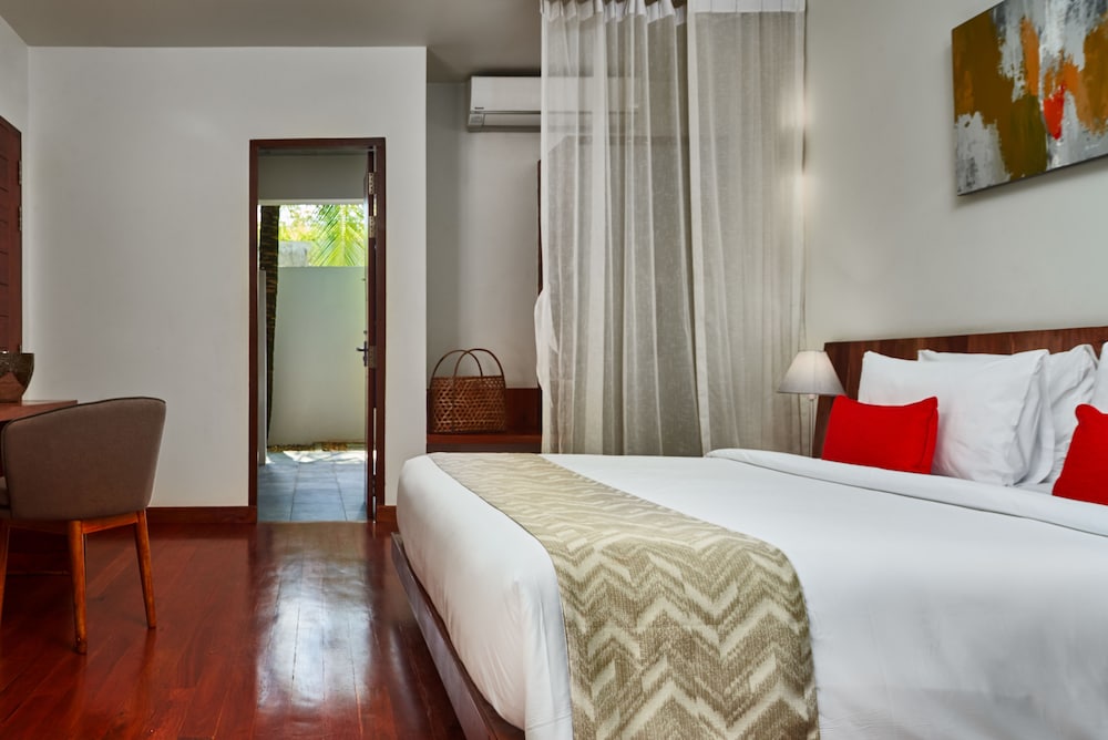 TEMPLATION HOTEL 16/75