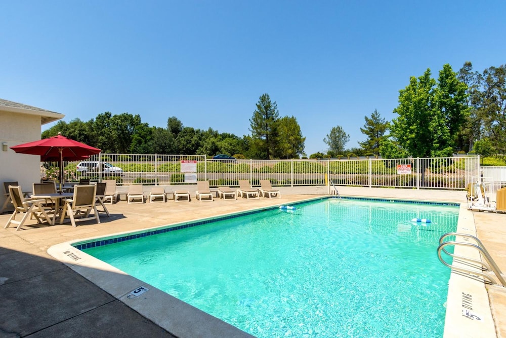 Motel6 Redding, CA - Central 28/47