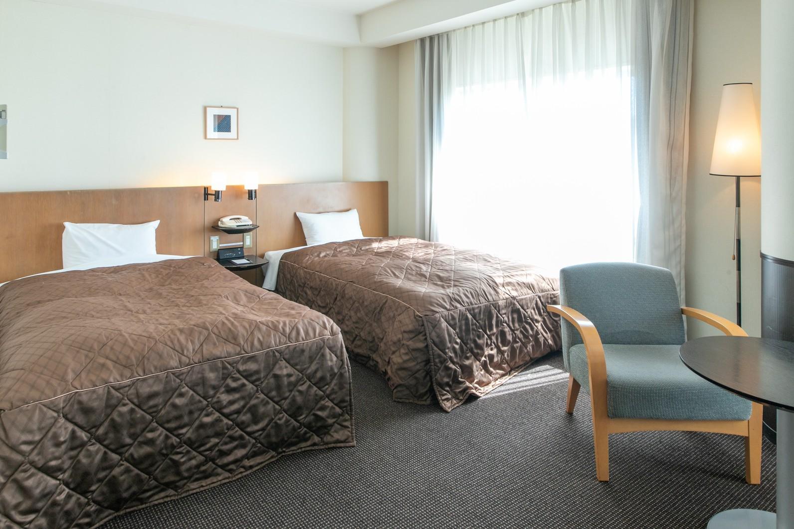 Standard, Twin Beds