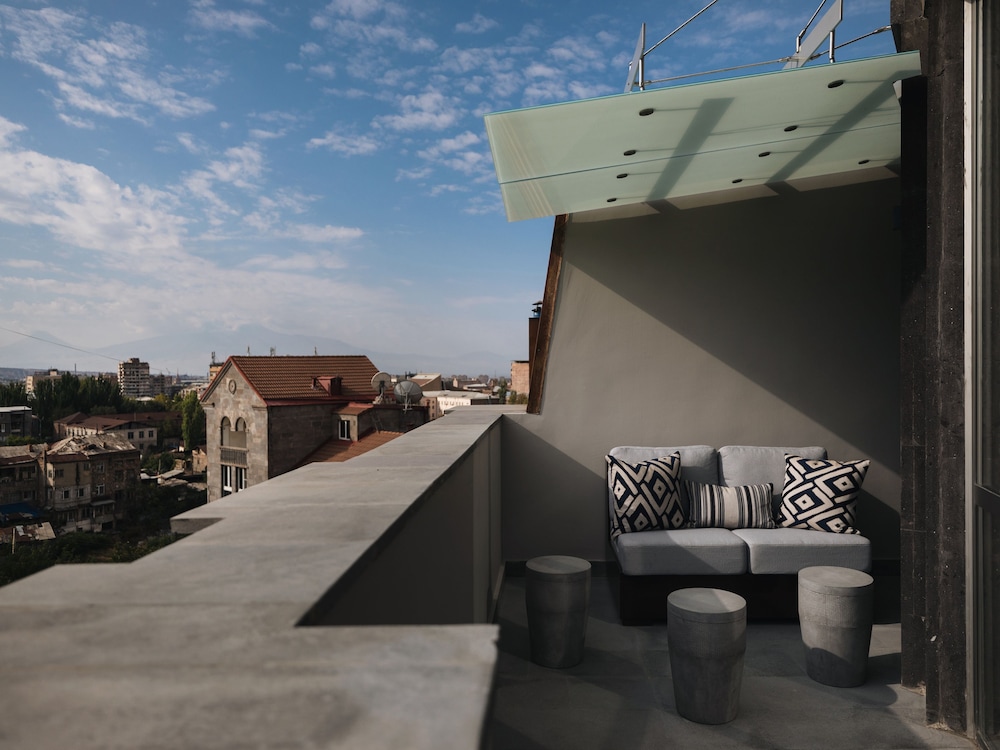 Tufenkian Historic Yerevan Hotel 53/61