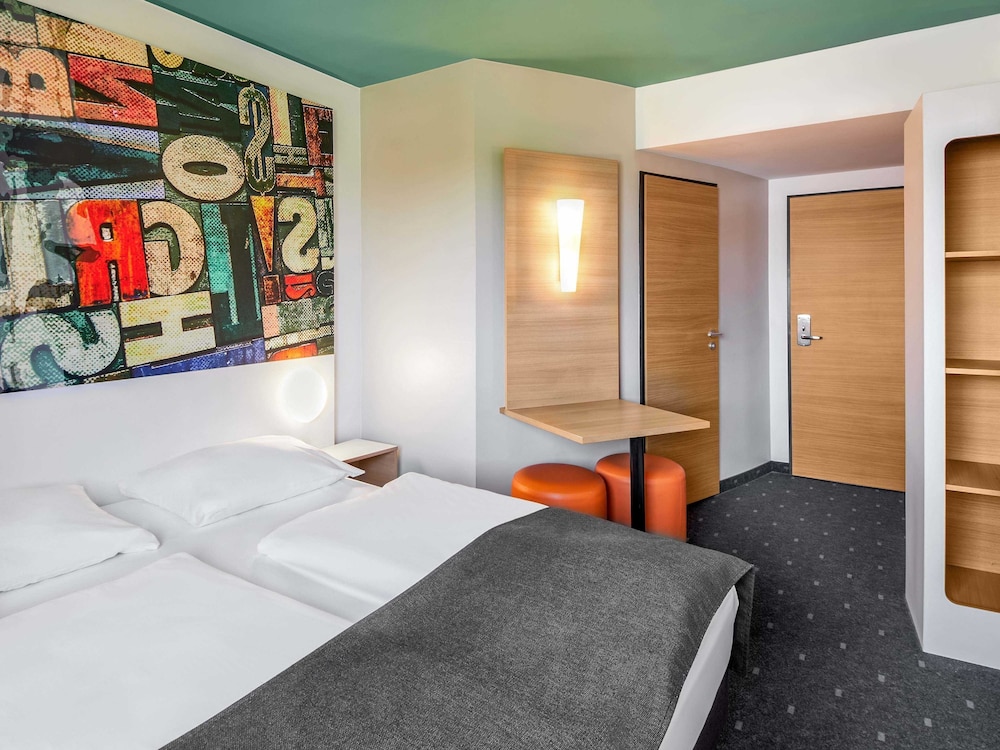 Room, Queen Bed