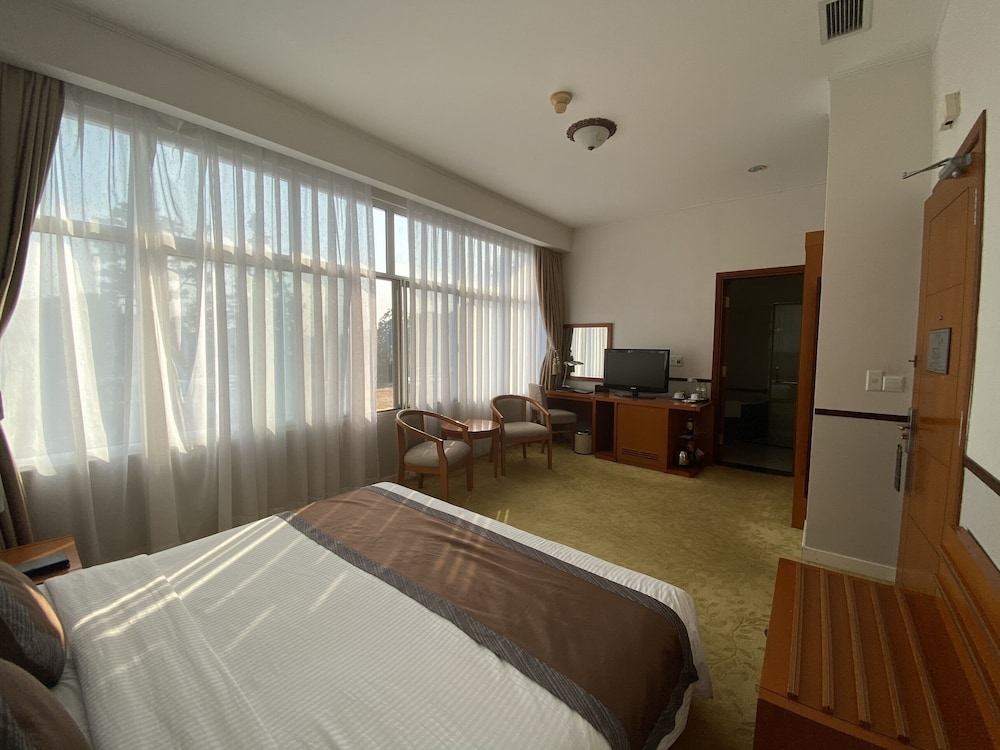 Muong Thanh Holiday Da Lat Hotel 11/70