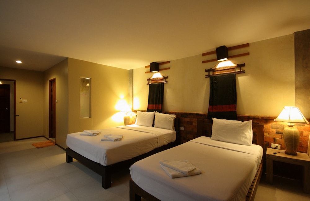 Baan Bandalay Hotel 13/59