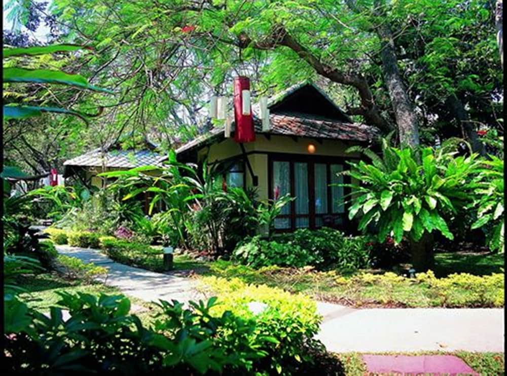 Baan Talay Dao Resort 62/67