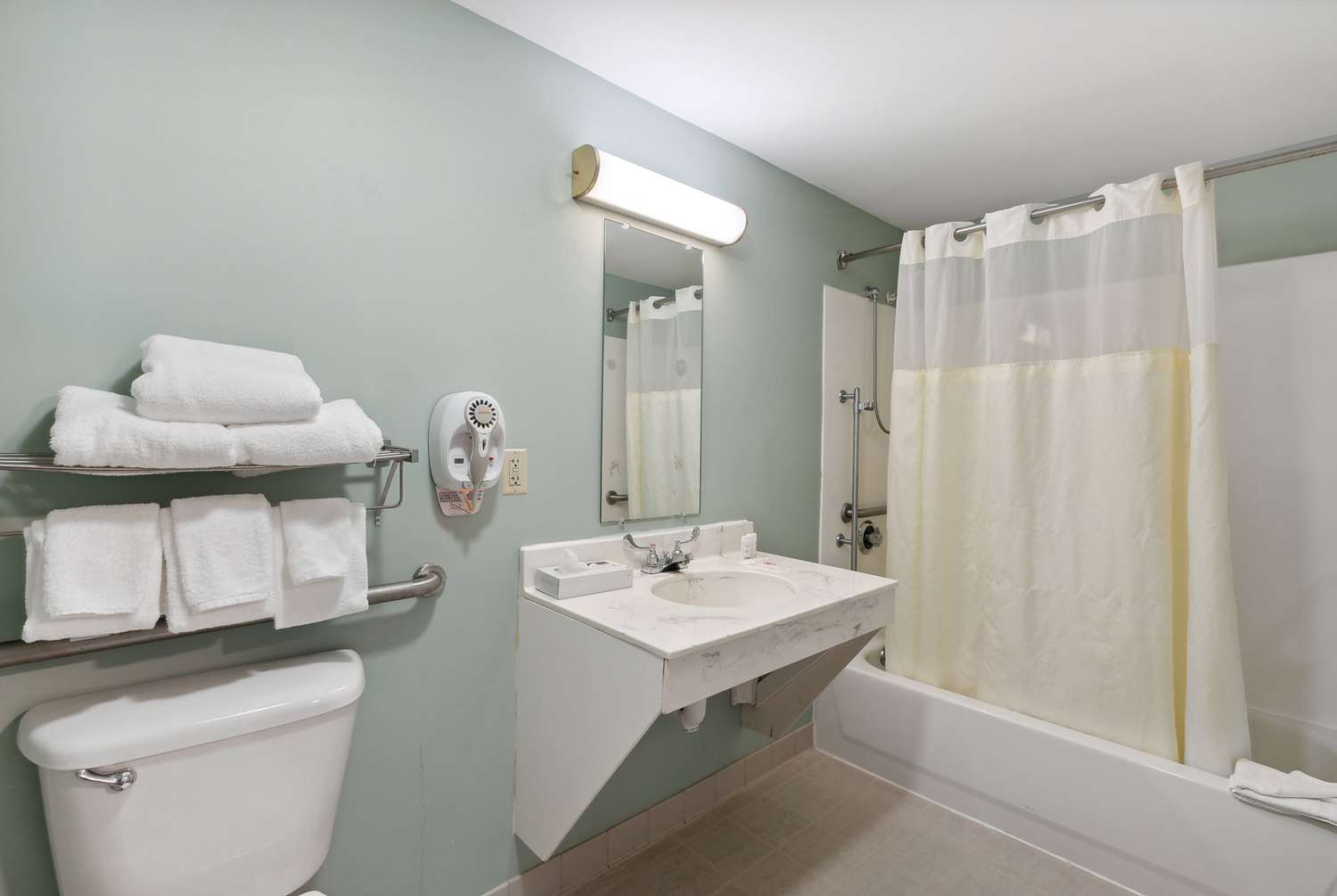 Ramada by Wyndham Saco/Old Orchard Beach Area 47/48