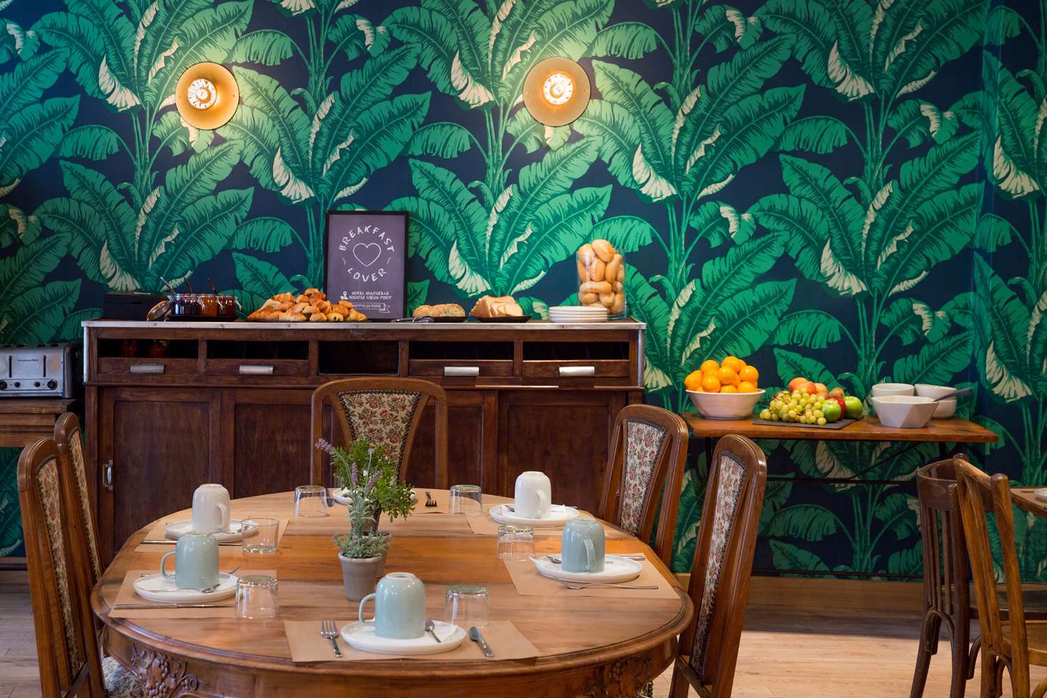 restaurant cafeteria