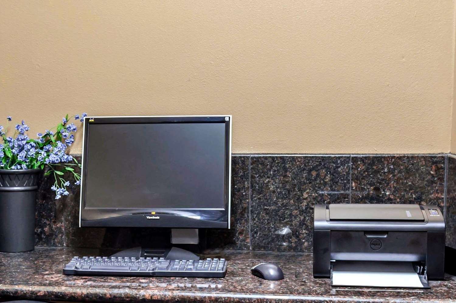 Quality Inn Near Seattle Premium Outlets 3/16