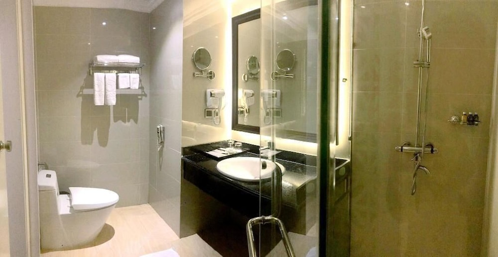 Phoenix Resort Bac Ninh 60/64