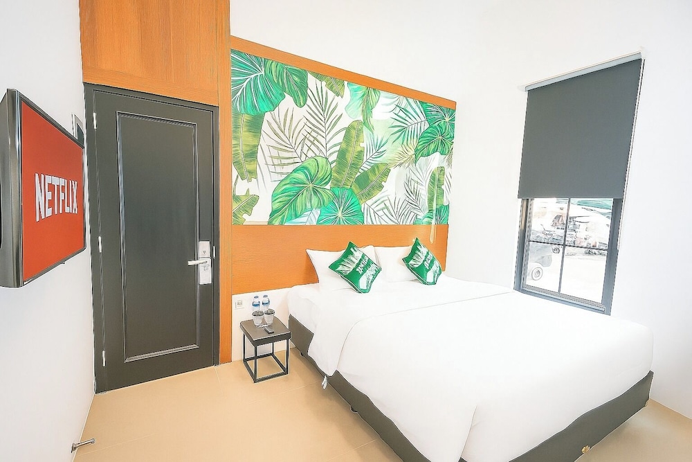 Nunia Tamansari Hotel 12/50