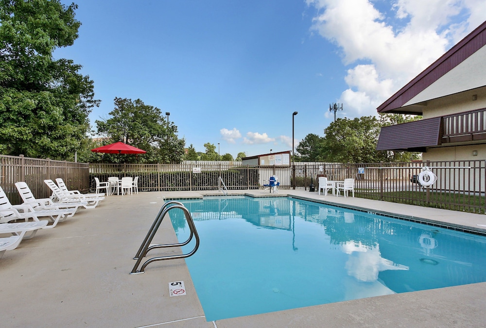 Red Roof Inn Virginia Beach 5/29